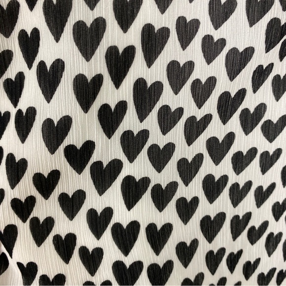 J. Crew Small Allover Heart Print Ruffle Front White Black‎ Blouse Top - Picture 4 of 10